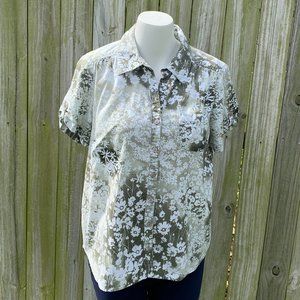 Erika Green&White flower faded look top